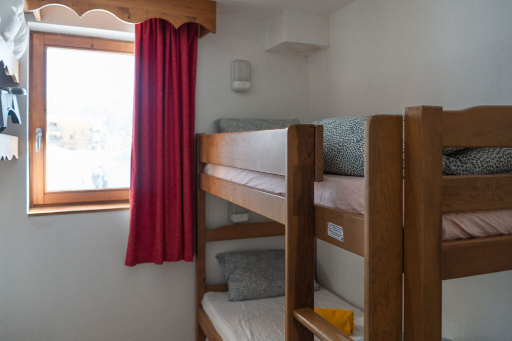 Appartement 13, chambre